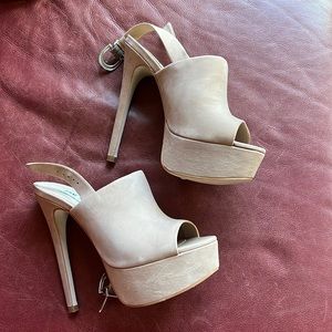Steve Madden Tan Heels